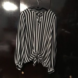 Women’s Express black & white blouse. Size Large